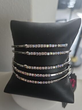 Paparazzi Camera Shy Simmer Irridescent Coil Bracelet NWT